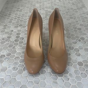 Ivanka Trump Janie Pumps Size 9.5 in Beige Leather